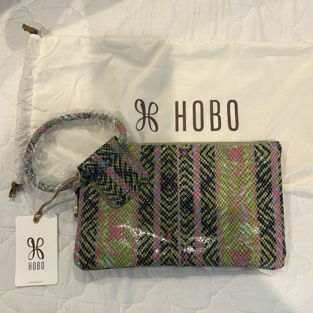 Hobo Geo Diamond Print Sable clutch